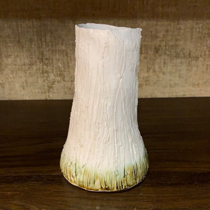 WHITE AND GREEN TREE TRUNK SHAPED POTTERY VESSEL