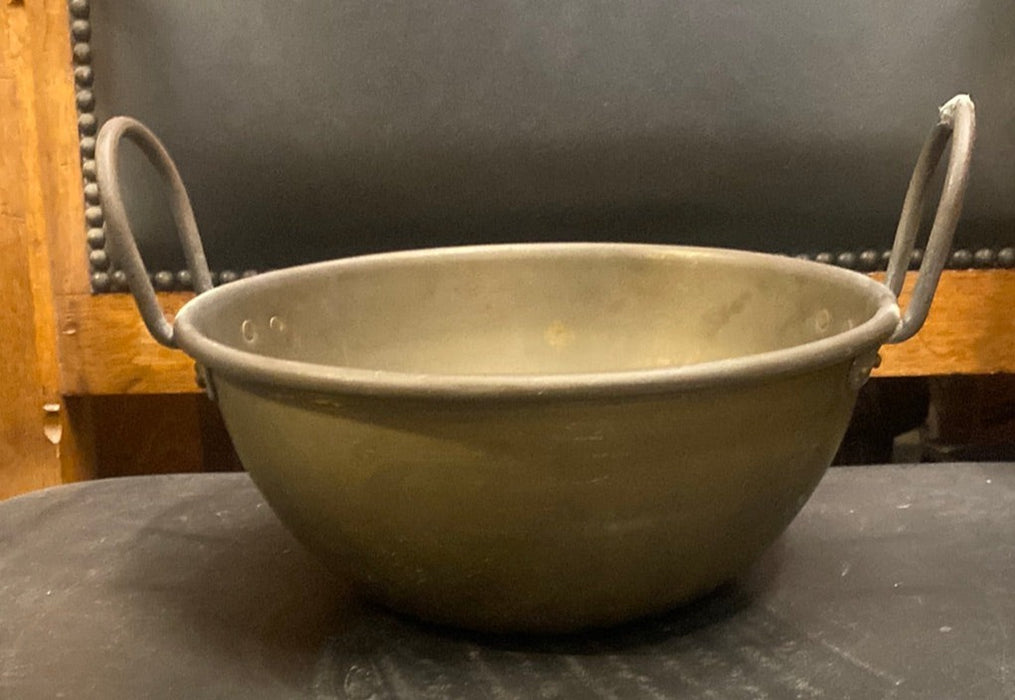 SMALL BRASS WITH ROUND BOTTOM POT