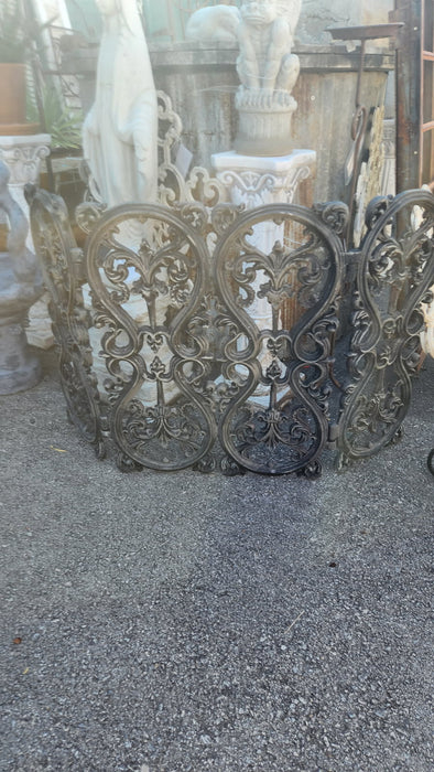 CAST ALUMINUM FIRE SCREEN