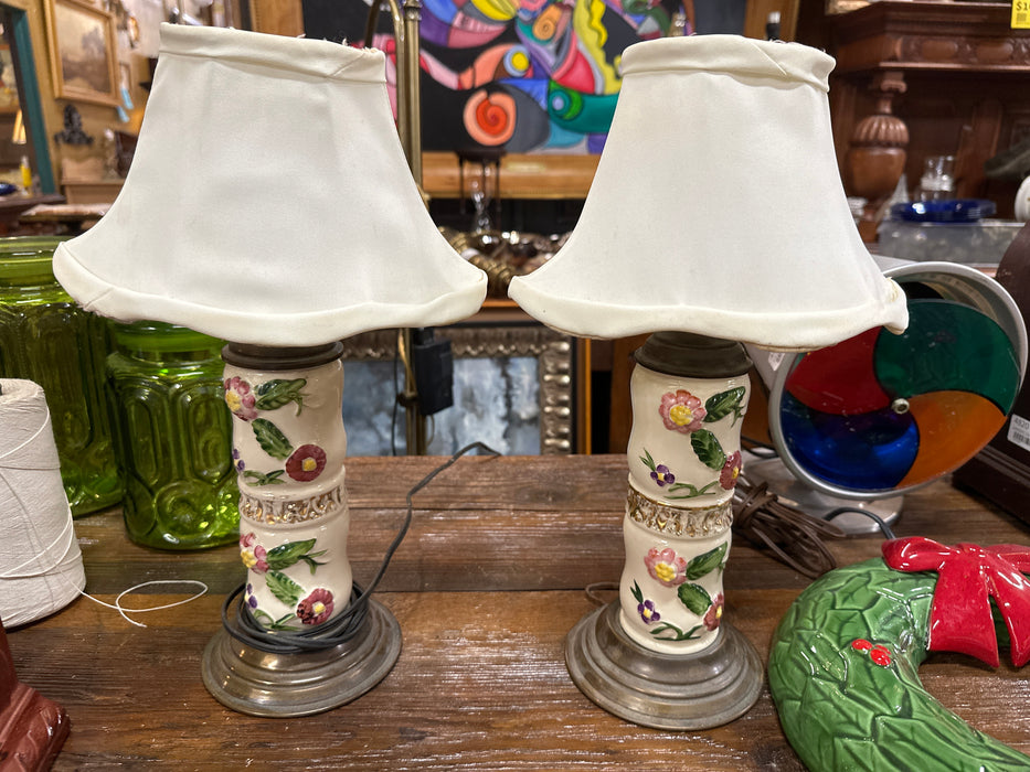 PAIR OF BRASS AND PROCELAIN LAMPS