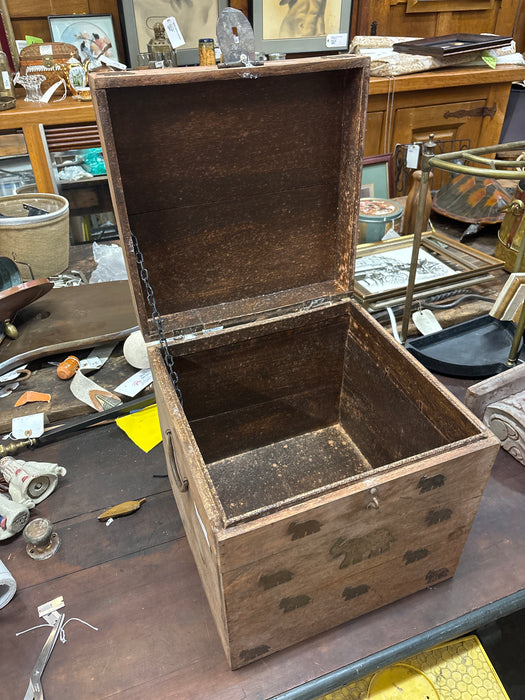 ELEPHANT DECORATED STORAGE BOX