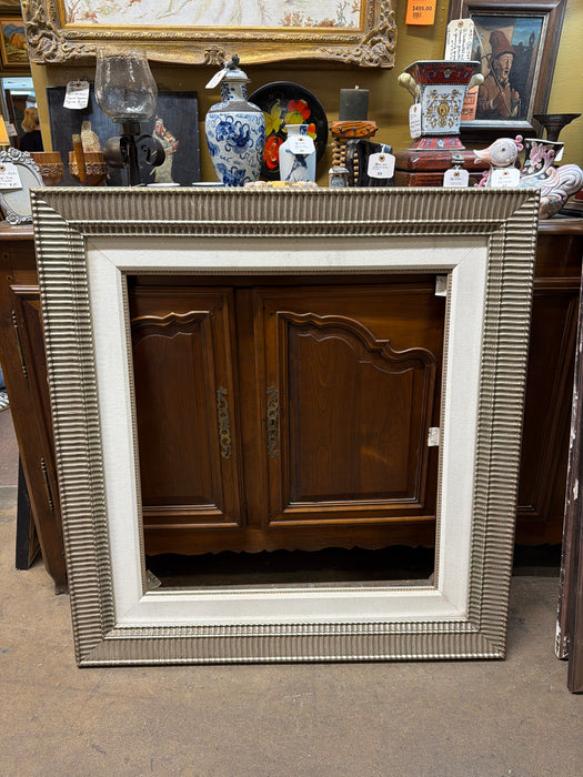 LARGE RIBBED EDGE SILVER FRAME WITH FILET