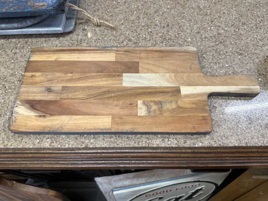 RUSTIC PADDLE CUTTING BOARD