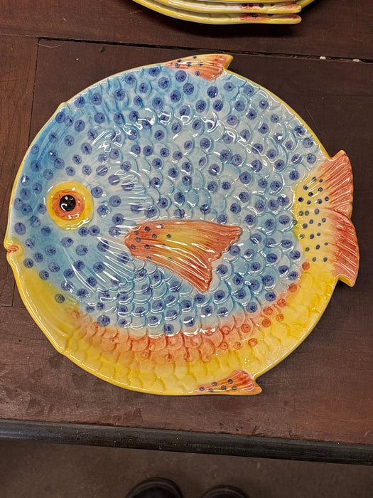 SET OF 5 ITALIAN YELLOW FISH PLATES