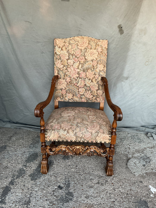 PINK AND WHITE FLORAL UPHOLSTERED FLEMISH PAW FEET THRONE