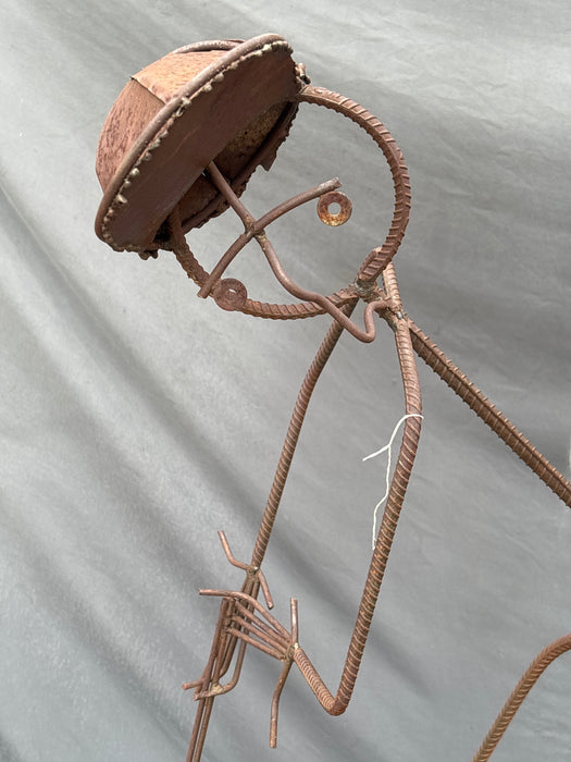 IRON GOLFER YARD ART