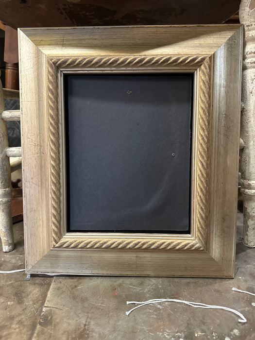 SILVER FRAME WITH ROPE EDGE