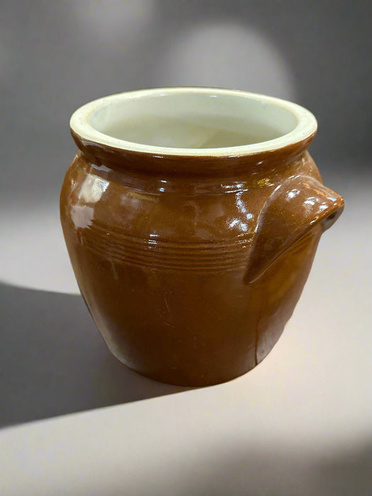 SMALL OPEN BROWN CROCK