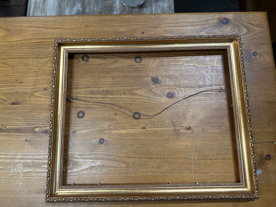 SMALL GILT FRAME
