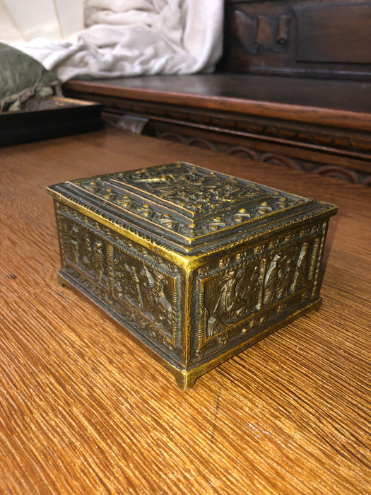 EUROPEAN SCENIC GILT BRASS EMBOSSED JEWEL CASKET