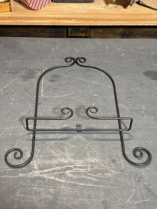 BLACK SCROLLY SINGLE CHARGER PLATE WALL RACK 1 EACH OF 2