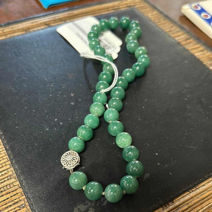 JADE BEAD NECKLACE