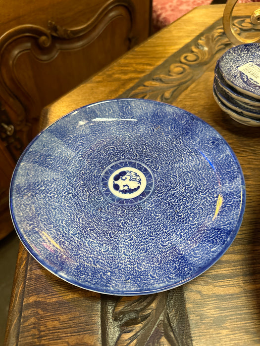 BLUE AND WHITE IMARI 9" PLATE