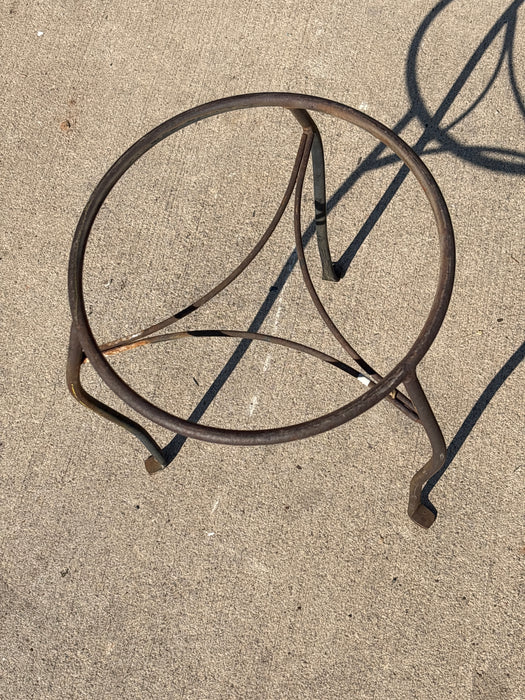 IRON PLANT STAND