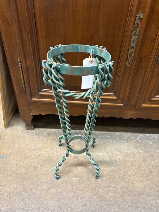 VERDI GRIS TWIST IRON PLANT STAND