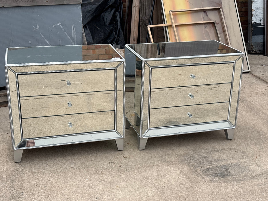 PAIR OF MIRRORED NIGHT STANDS