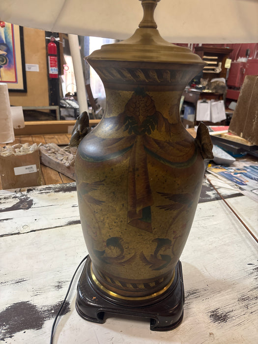 ASIAN PAINTED LAMP WITH BIRDS AND FROG HANDLES