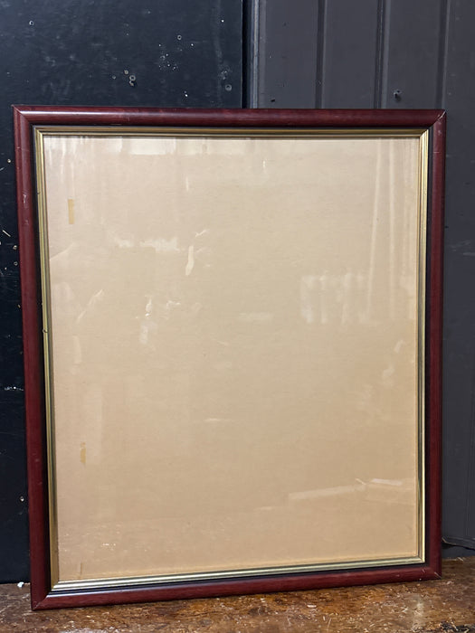 MEDIUM RED FRAME WITH GILT LINER