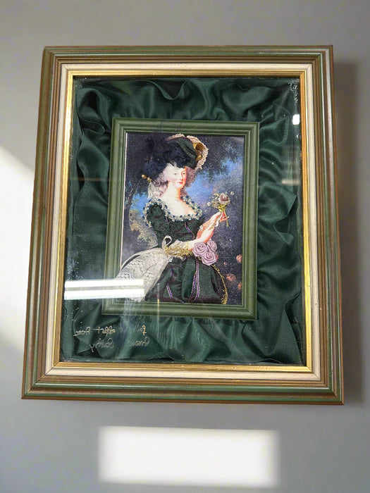NOBLE LADY SHADOWBOX