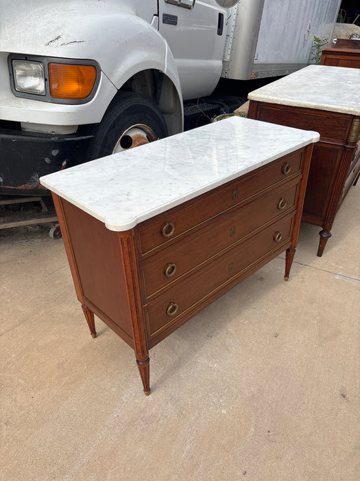 SMALL LOUIS XVI WHITE MARBLE TOP 3 DRAWER MAHOGANY CHEST WITH RING PULLS
