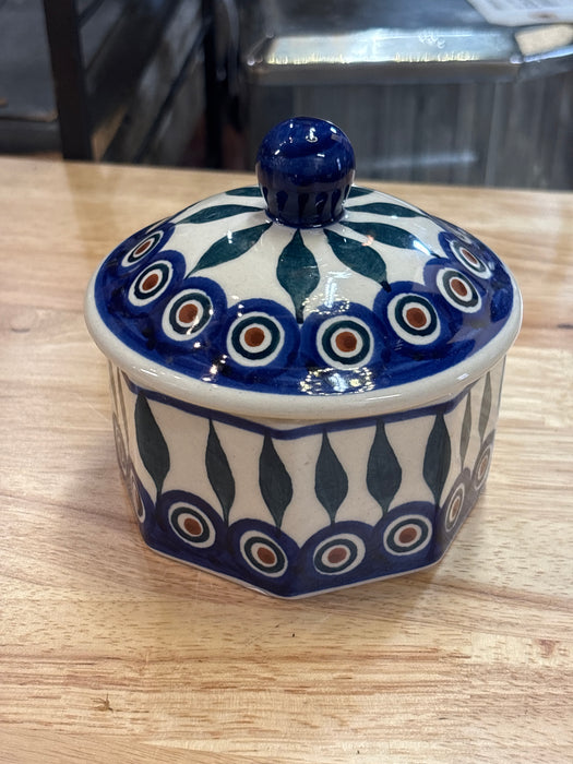 COVERED HEXAGON DISH BLUE WHITE AND GREEN LEAVES WITH PEACOCK BOLESLAWIC