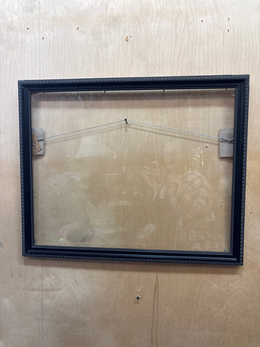 MEDIUM THIN BLACK FRAME WITH BEADING