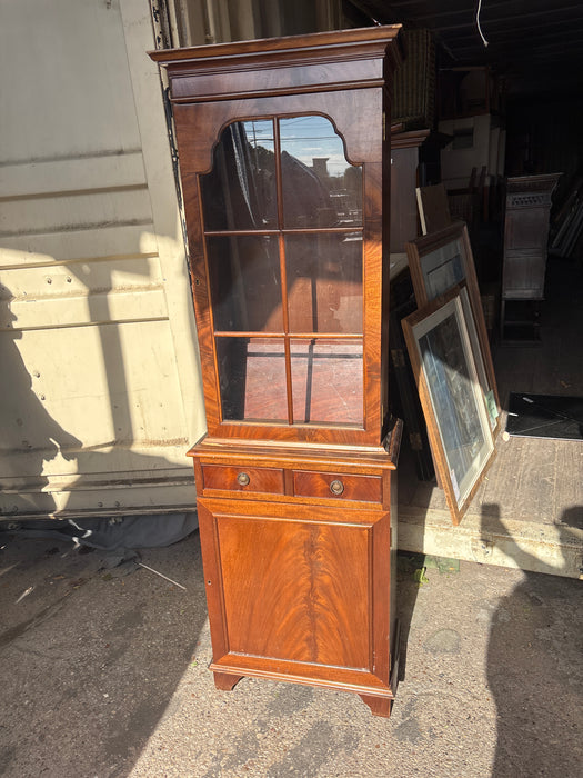 SMALL NARROW ARCHED DOOR MAHOGANY VITRINE