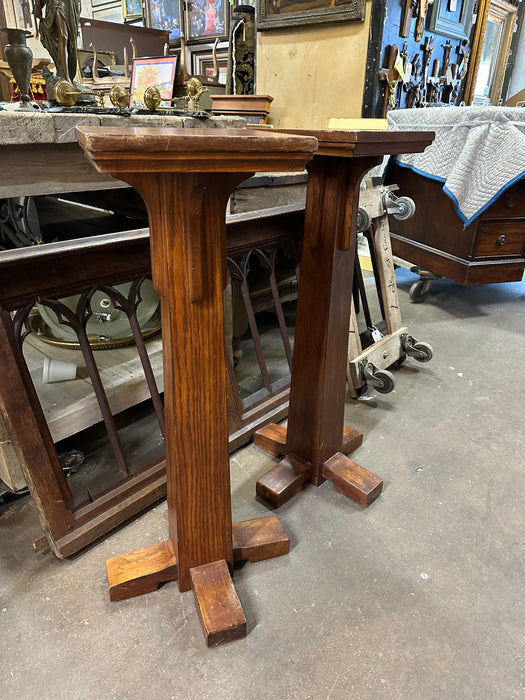 PAIR OF ARTS AND CRAFTS OAK PEDESTALS