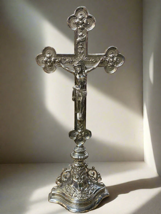 SMALL SLIVER METAL CRUCIFIX WITH TREFOILS