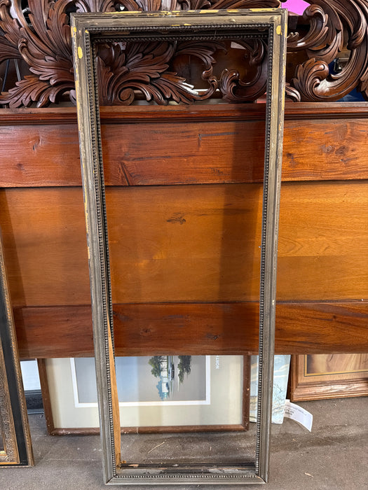 THIN WOOD FRAME WITH BEADING