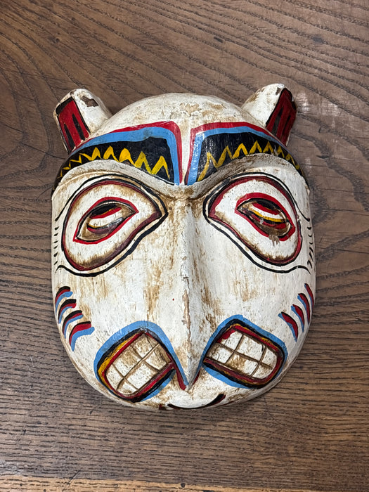 WHITE AFRICAN ANIMAL MASK