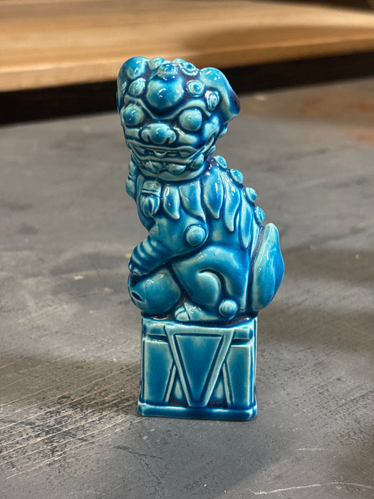 SINGLE TINY BLUE FOO DOG WITH PAW ON BALL