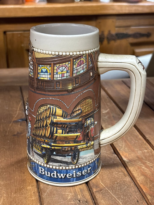 COLLECTIBLE BUDWEISER BEER MUG