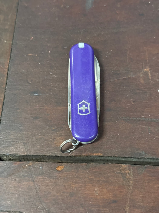 SMALL SWISS POCKET KNIFE 1 EACH OF 4