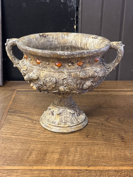 CONCRETE FOOTED OAK LEAF PLANTER