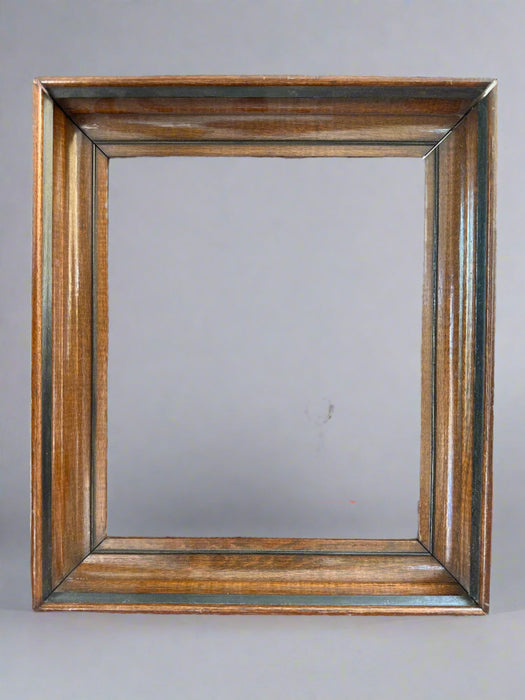 MEDIUM WALNUT FRAME