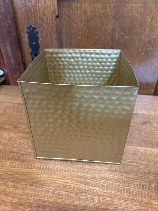 HAMMERED BIN GOLD BOX