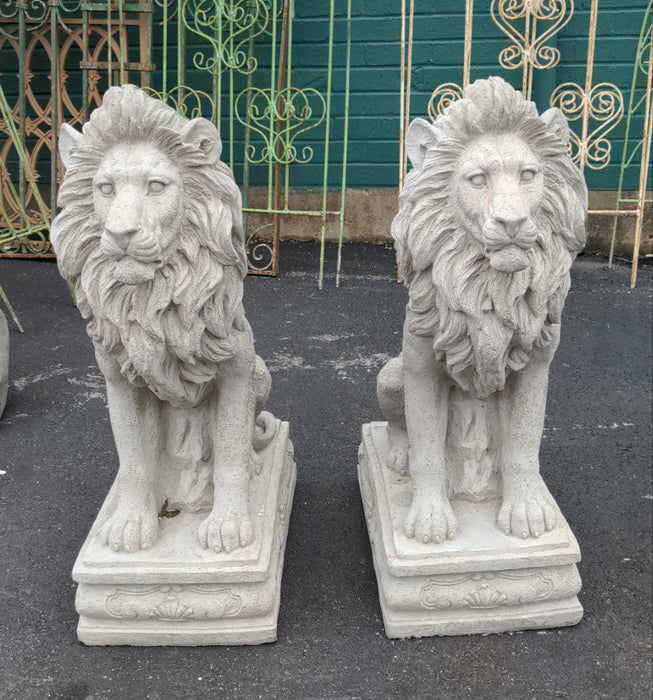 PAIR OF MEDIUM CONCRETE LIONS