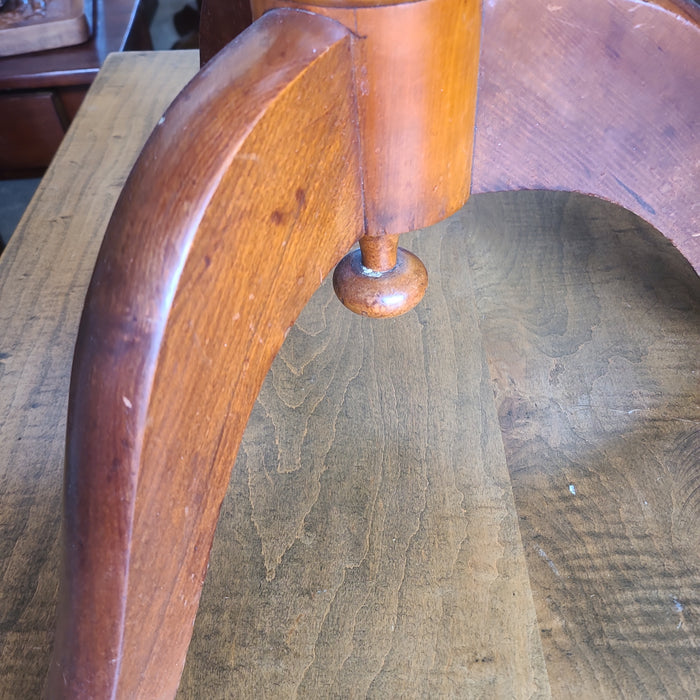 19TH CENTURY ROUND CHERRY FLIP TOP TABLE