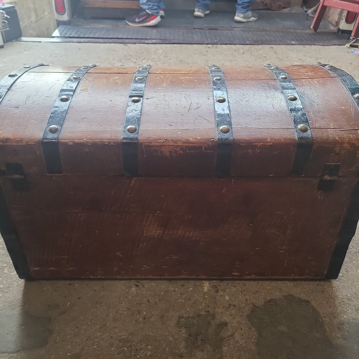 19TH CENTURY DOME TOP TRUNK