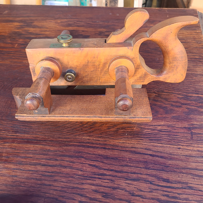 FANCY 19TH CENTURY WOOD MOLDING PLANE