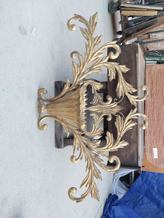 GILT WALL TOLE PLANTER