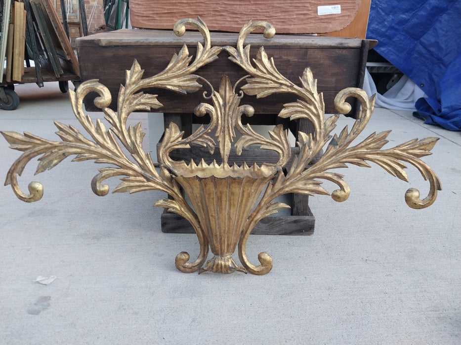 GILT WALL TOLE PLANTER