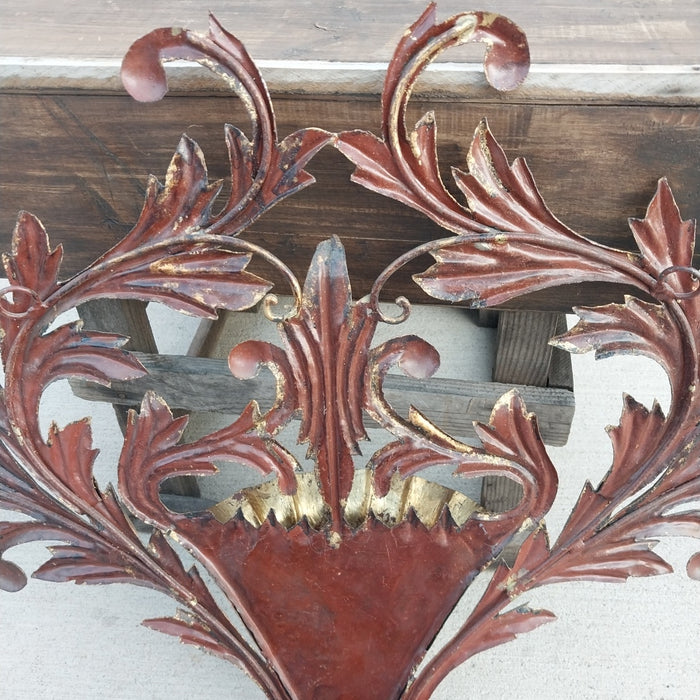 GILT WALL TOLE PLANTER