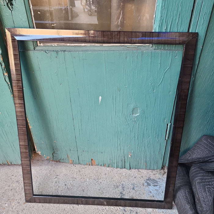 GLOSSY MODERN OGEE FRAME