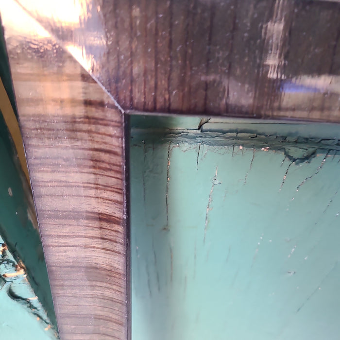 GLOSSY MODERN OGEE FRAME