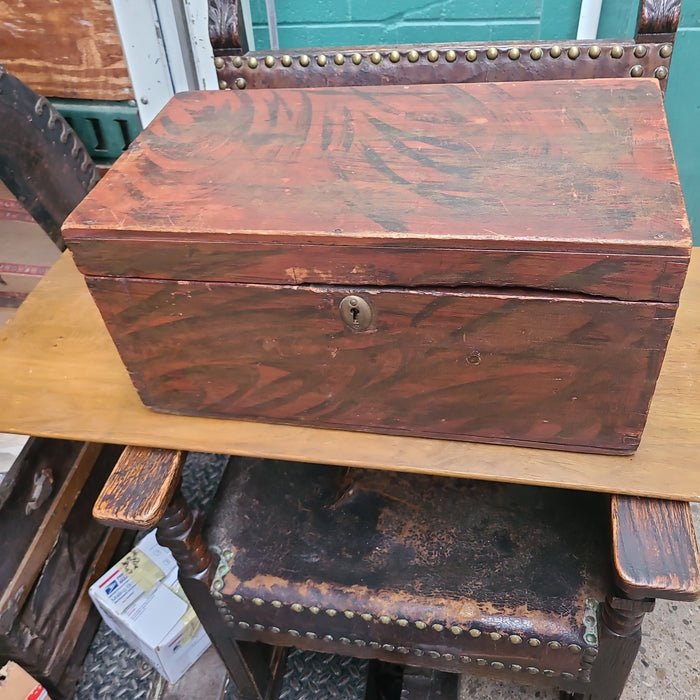 19TH CENTURY HAND DOVEYAILED BIX WITH FAUX GRAIN PAINT 3398