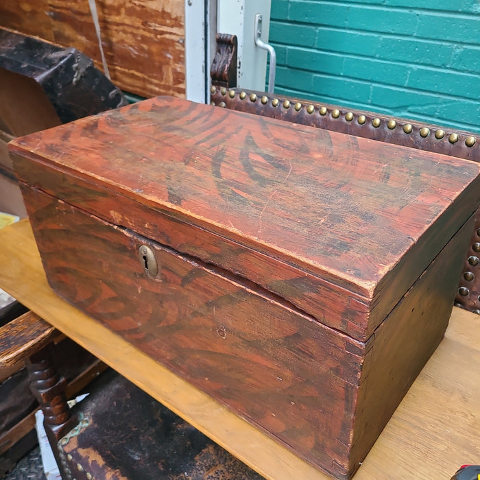 19TH CENTURY HAND DOVEYAILED BIX WITH FAUX GRAIN PAINT 3398