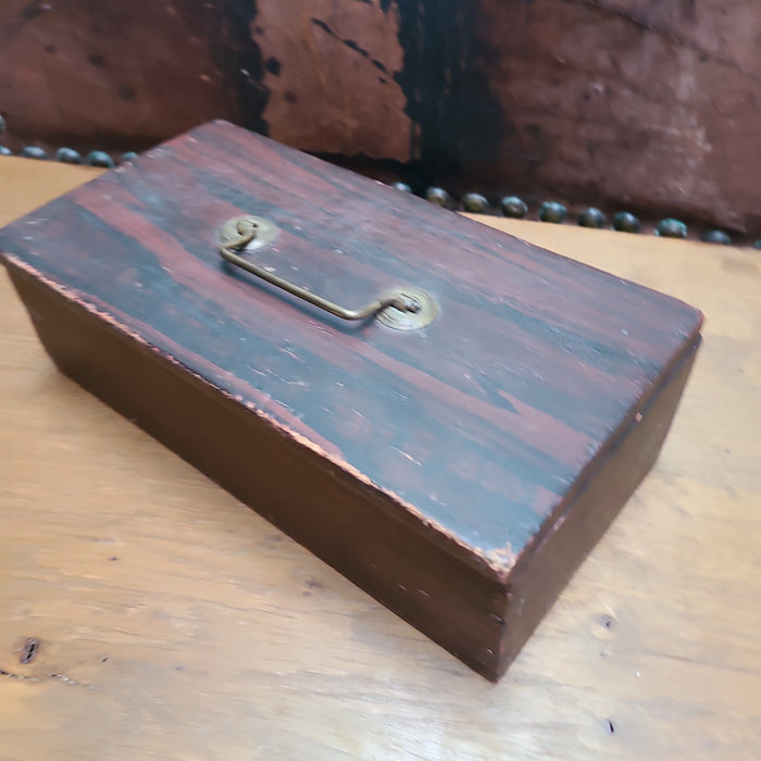 FAUX ROSEWOOD GRAINED SMALL ANTIQUE BOX 3398