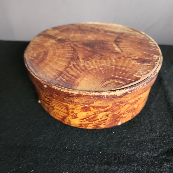 FAUX GRAINED ROUND WOOD BOX